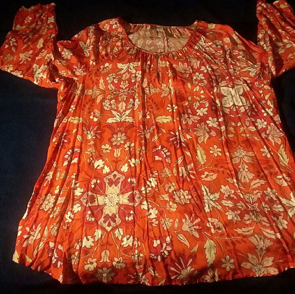 Clothes - Picture 2 of 3